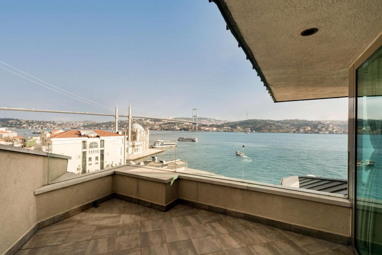 Radisson Blu Bosphorus Hotel Stambuł Zewnętrze zdjęcie View from the balcony of a penthouse apartment in Istanbul