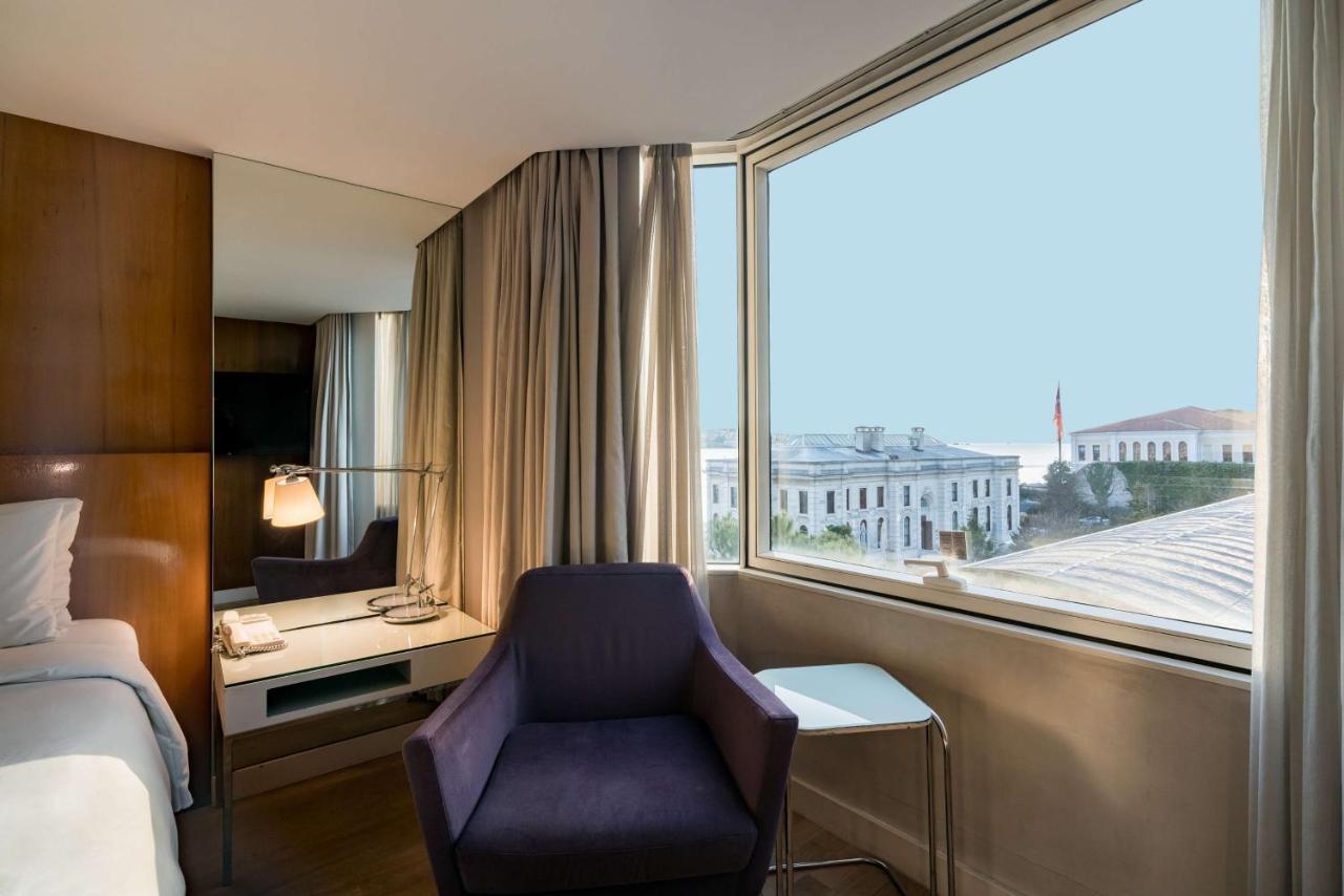 Radisson Blu Bosphorus Hotel Stambuł Zewnętrze zdjęcie A room at the hotel