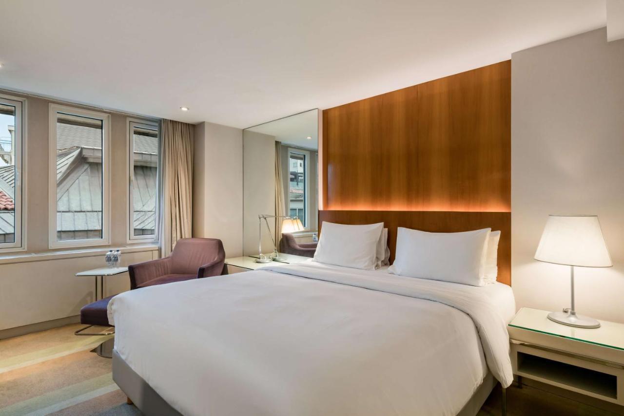 Radisson Blu Bosphorus Hotel Stambuł Zewnętrze zdjęcie A room at the hotel
