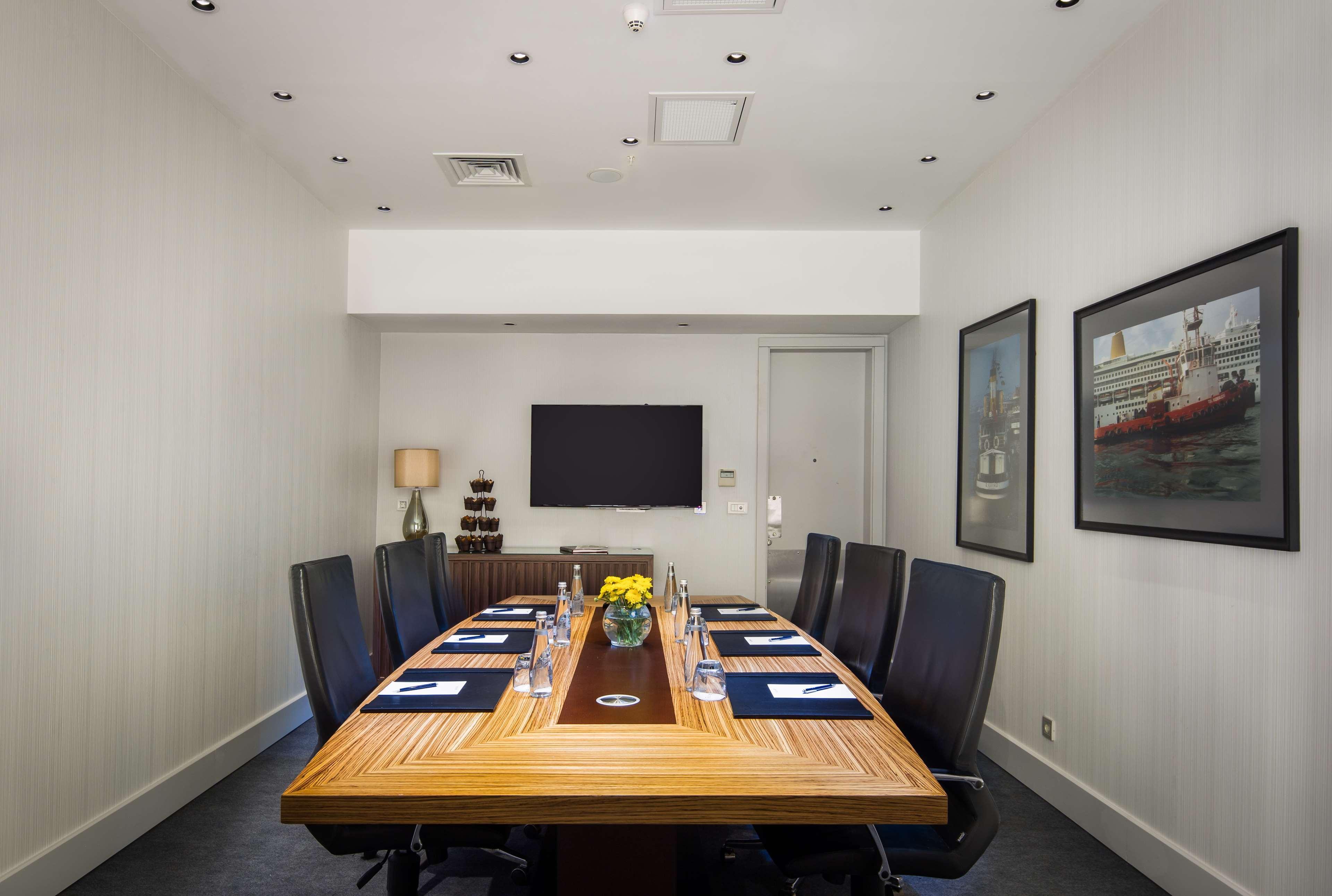 Radisson Blu Bosphorus Hotel Stambuł Zewnętrze zdjęcie Boardroom at the Westin Boston Waterfront