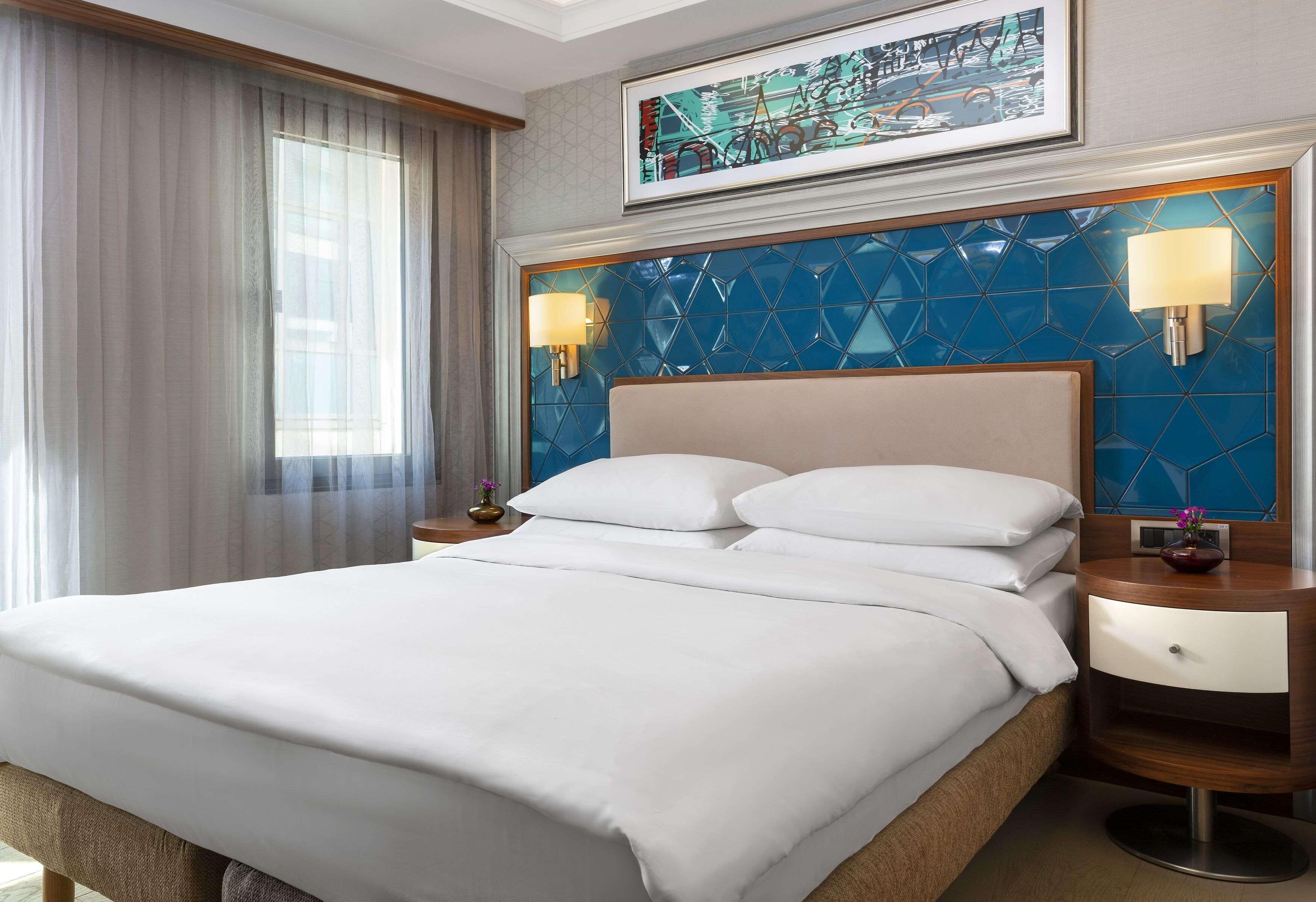 Radisson Blu Bosphorus Hotel Stambuł Zewnętrze zdjęcie A bedroom at the Hilton London Paddington